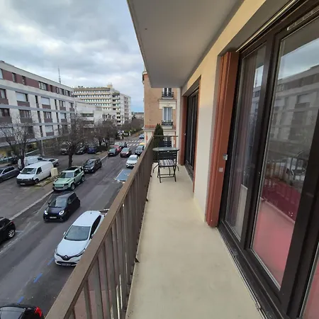 Appart A Maisons Alfort En Plein Centre Ville A 5 Min De La Gare Rer Exterior photo